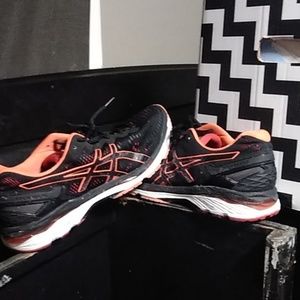 Men's Asics running shoes